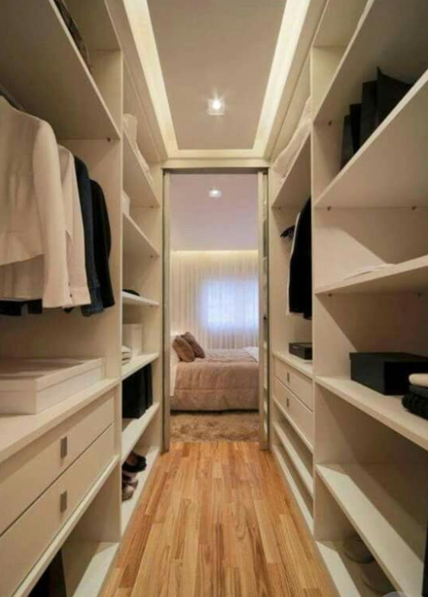 П-образная гардеробная комната в спальню Нижневартовск
