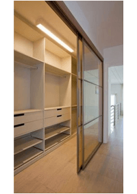 Линейная гардеробная комната с дверями купе Нижневартовск