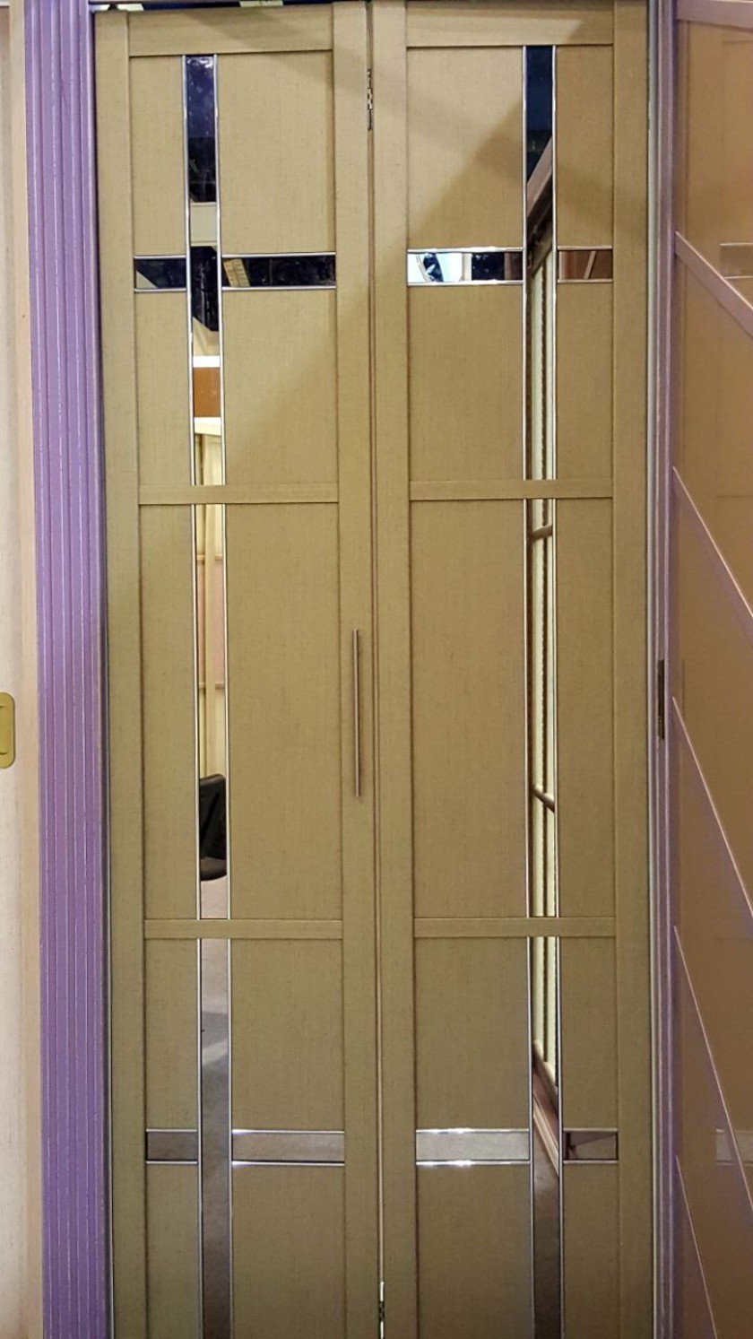 Двери гармошка шпонированные с зеркальным декором Нижневартовск